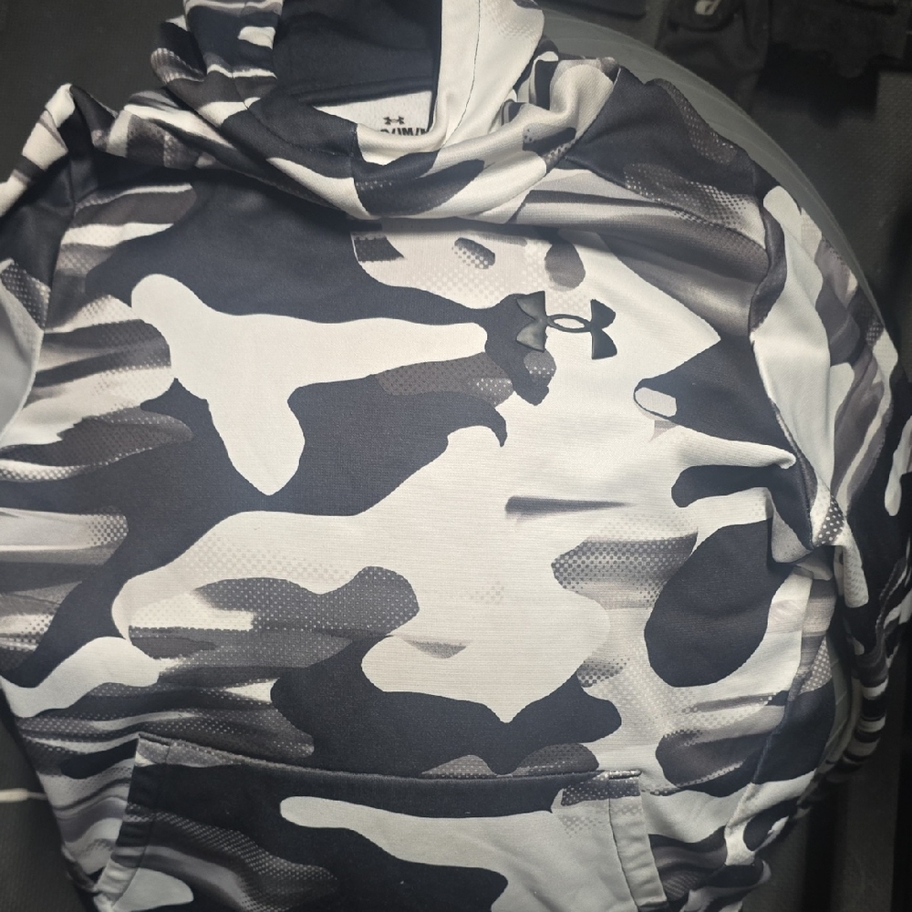 Under Armour Black and Gray Camo Hoodie